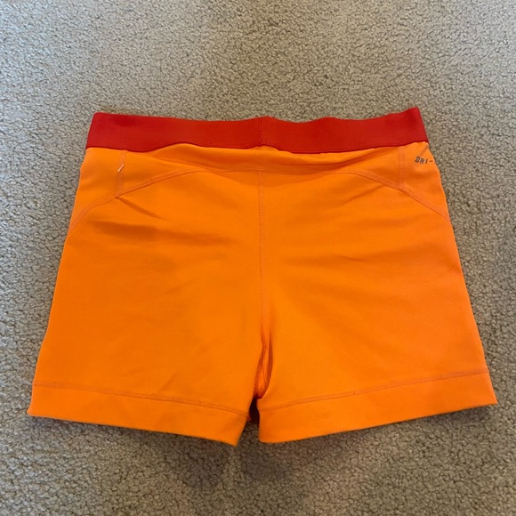 Nike Pro - Picture 2 of 2